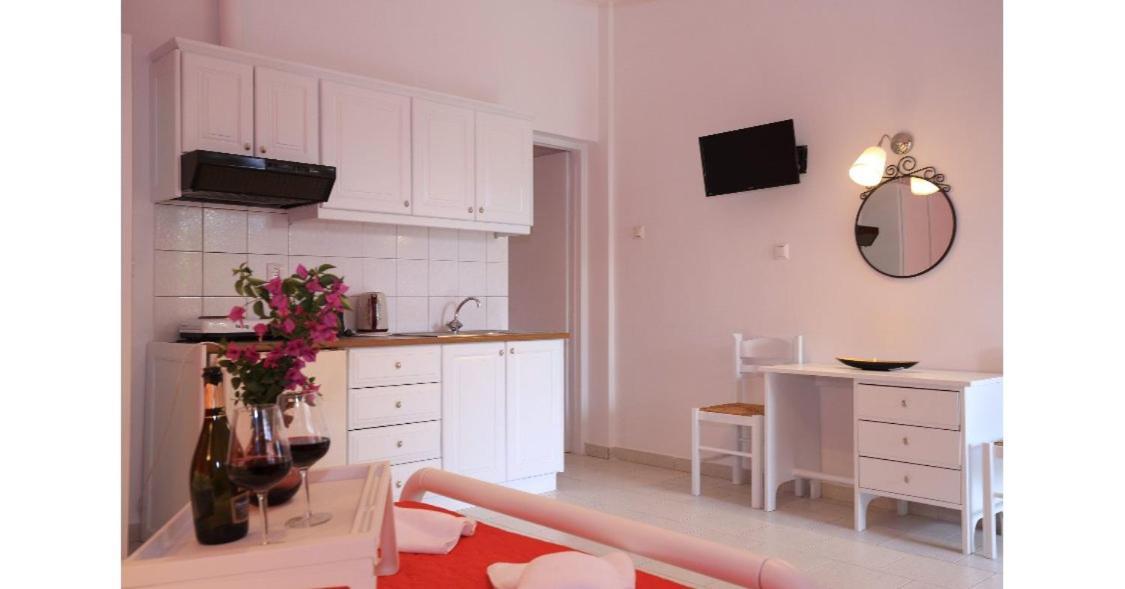Athina Apartments Stoúpa Exteriör bild
